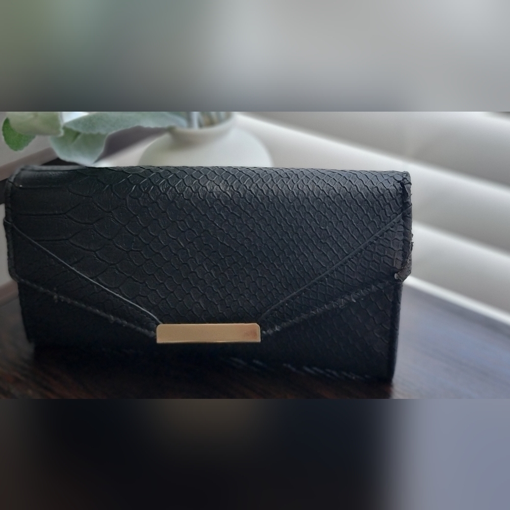 Black Wallet - Picture 3 of 8